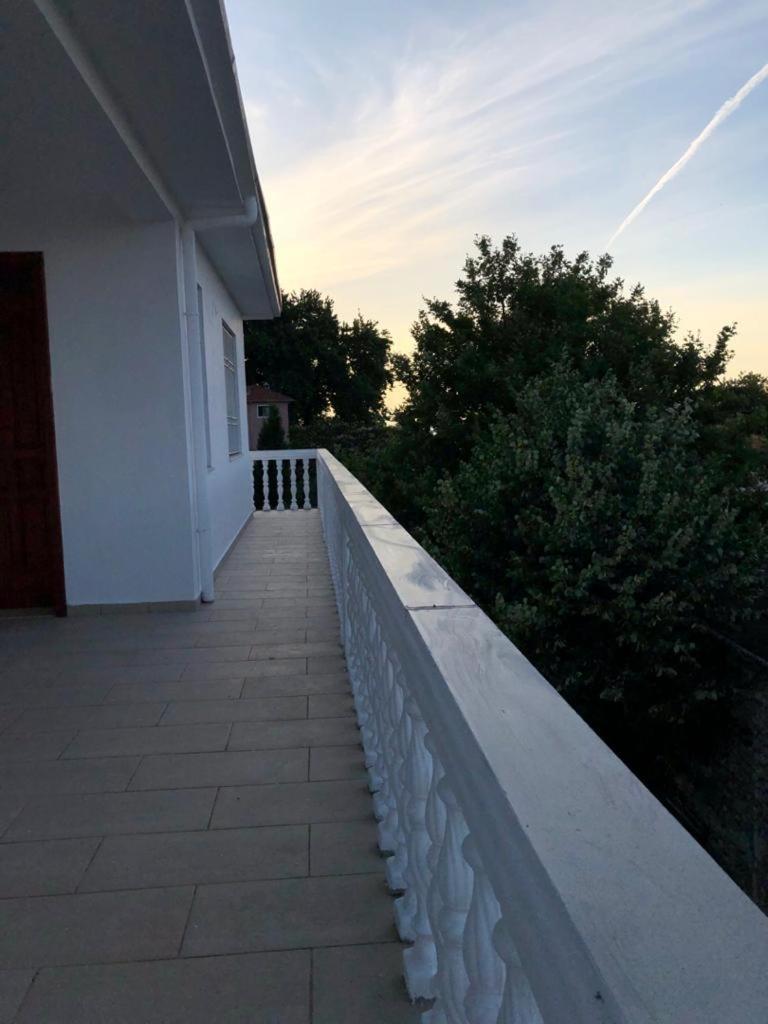 Hotel Shkodra Lake Shiroka Bagian luar foto
